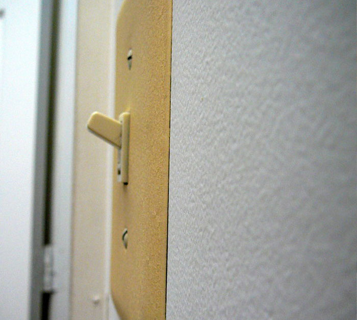 31 Inconsiderate And Disgusting Things People Have No Reason To Do In Public, Yet They Do