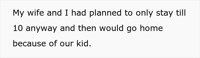 Woman Is Offended Her Dog Wasn't Welcome At Brother's Christmas, Bans His Child From Her New Year's, Goes Livid When The Brother Doesn't Come Woman Is Offended Her Dog Wasn't Welcome At Brother's Christmas, Bans His Child From Her New Year's, Goes Livid When The Brother Doesn't Come