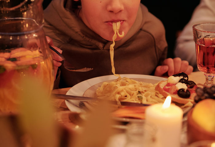 Mom Livid At Finding Out Colleague's Pasta Sauce Recipe Contained Wine As She Served It While Babysitting Her 8 Y.O. Kid Mom Livid At Finding Out Colleague's Pasta Sauce Recipe Contained Wine As She Served It While Babysitting Her 8 Y.O. Kid