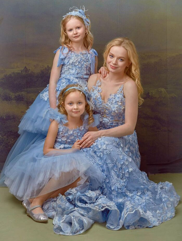  Los vestidos que hice a mano para la mamá y las hijas. ¿Les gustan?