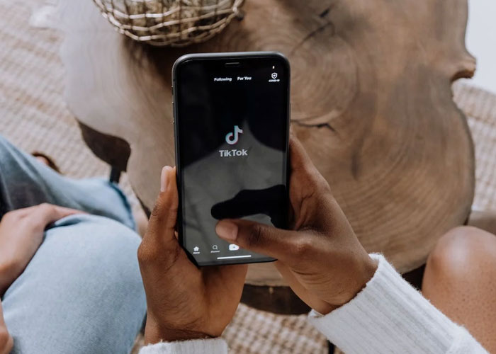 50 People From Various Generations Don't Hold Back Confessing Their Most 'Boomer' Takes