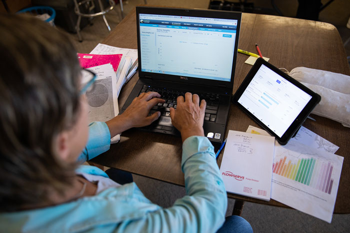 People Online Are Horrified By These Email Screenshots In Which A Story Of A Boss Lying To An Employee That They Were Fired Unfolds