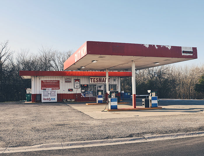 "I Feel Absolutely Zero Remorse": Boss Prioritizes 'Bro Code' With Sexist Employee Over Female Employee's Safety, So She Makes Him Lose Everything