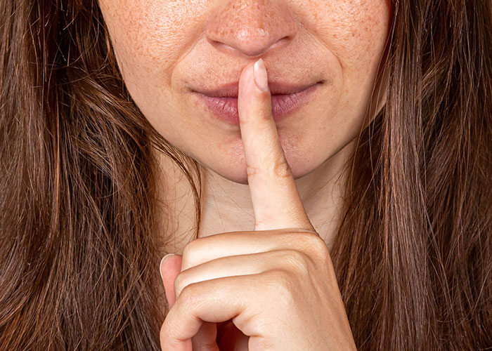 Bride Asks If Her Groom Not Wanting A "Silent Wedding" Is A Red Flag, Gets A Reality Check Online