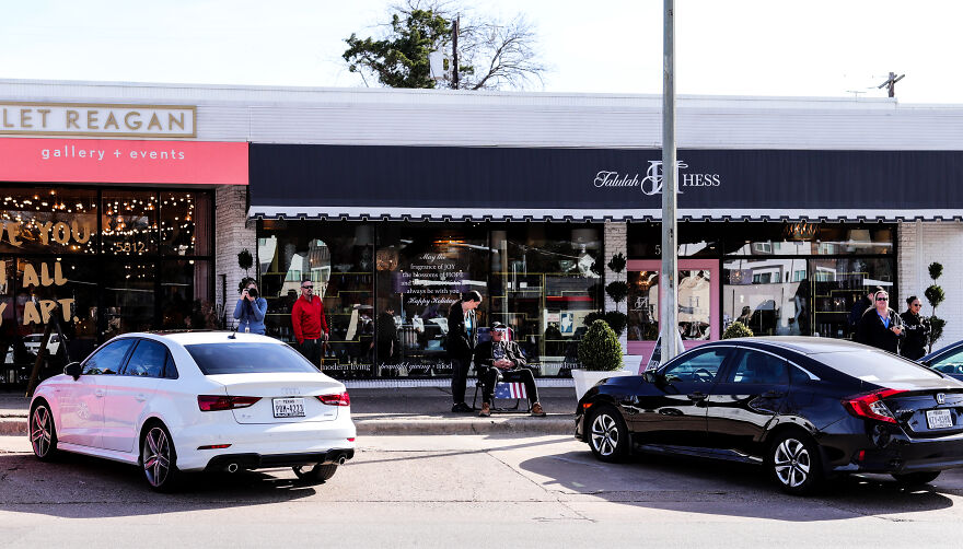 "Drag, Kids, & Protestors": My Photographs Of Supporters & Critics At A Kid-Friendly Drag Show In Dallas (22 Pics)