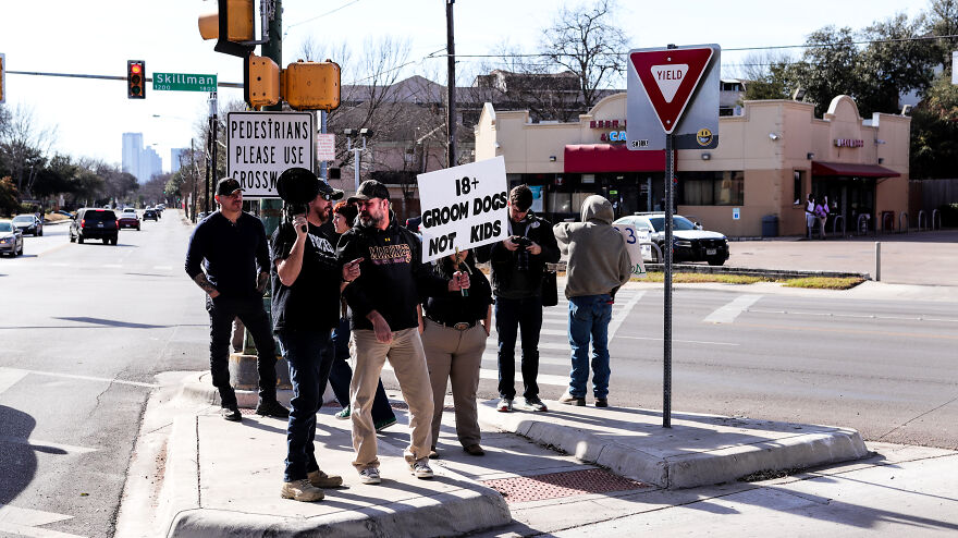 "Drag, Kids, & Protestors": My Photographs Of Supporters & Critics At A Kid-Friendly Drag Show In Dallas (22 Pics)