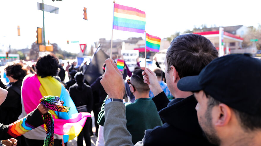 "Drag, Kids, & Protestors": My Photographs Of Supporters & Critics At A Kid-Friendly Drag Show In Dallas (22 Pics)