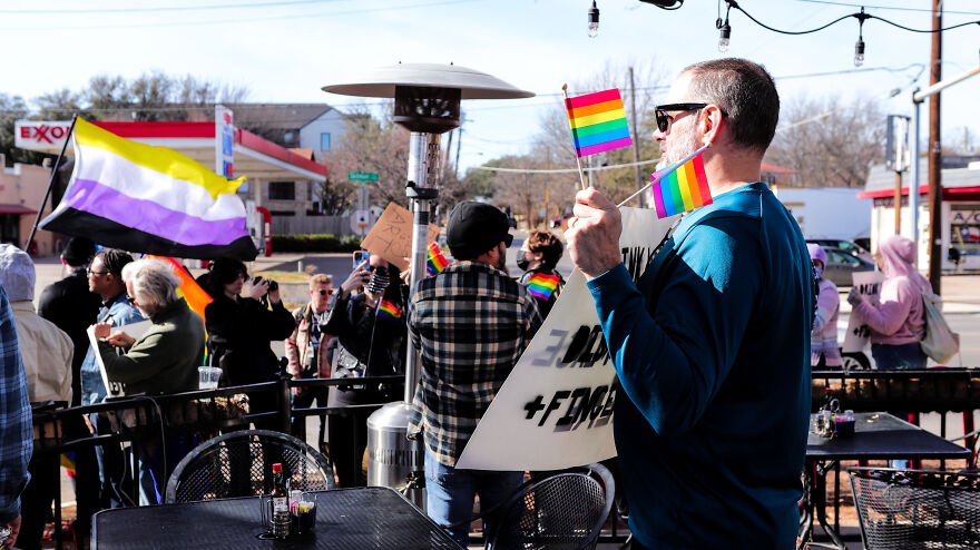 "Drag, Kids, & Protestors": My Photographs Of Supporters & Critics At A Kid-Friendly Drag Show In Dallas (22 Pics)