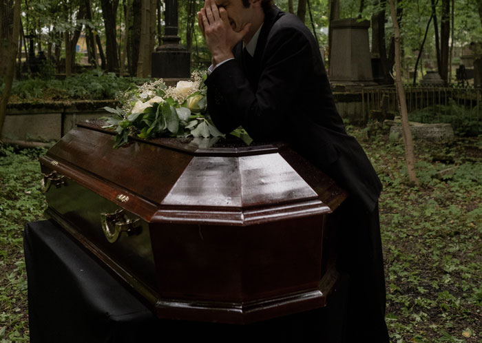 Man Cheats On His Wife With Their Friend, Gets Upset When Their Son Kicks Him Out Of Her Funeral 10 Months Later