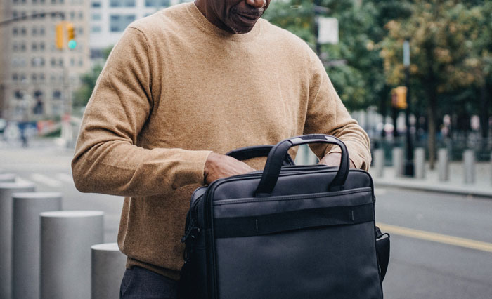 "I Thought He Overreacted": Woman Borrows Her Husband&rsquo;s Work Laptop And Doesn&rsquo;t Get Why He&rsquo;s Mad As She Bought It For Him