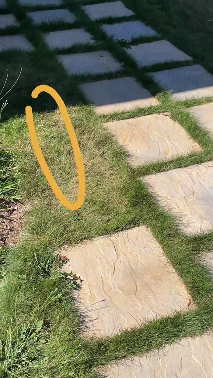 "Welcome To My Horribly Flipped House": Woman Points Out 30 Fails And Mistakes She Found In The House She Bought