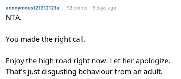 Woman Is Offended Her Dog Wasn't Welcome At Brother's Christmas, Bans His Child From Her New Year's, Goes Livid When The Brother Doesn't Come Woman Is Offended Her Dog Wasn't Welcome At Brother's Christmas, Bans His Child From Her New Year's, Goes Livid When The Brother Doesn't Come