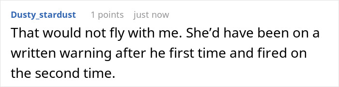 Waitress Loses Her Well-Tipping Table After Absolutely Insisting She Needs To Do Her Makeup For 15 Minutes