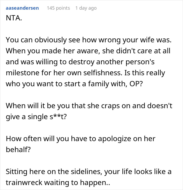 Man Asks If He's A Jerk For Calling Out Wife After She Ruined Her Friend's Baby Shower Man Asks If He's A Jerk For Calling Out Wife After She Ruined Her Friend's Baby Shower
