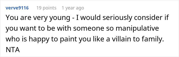 Wife Leaves Husband Stranded In A Train Station After He "Fat-Shames" Her But The Internet Sides With Him