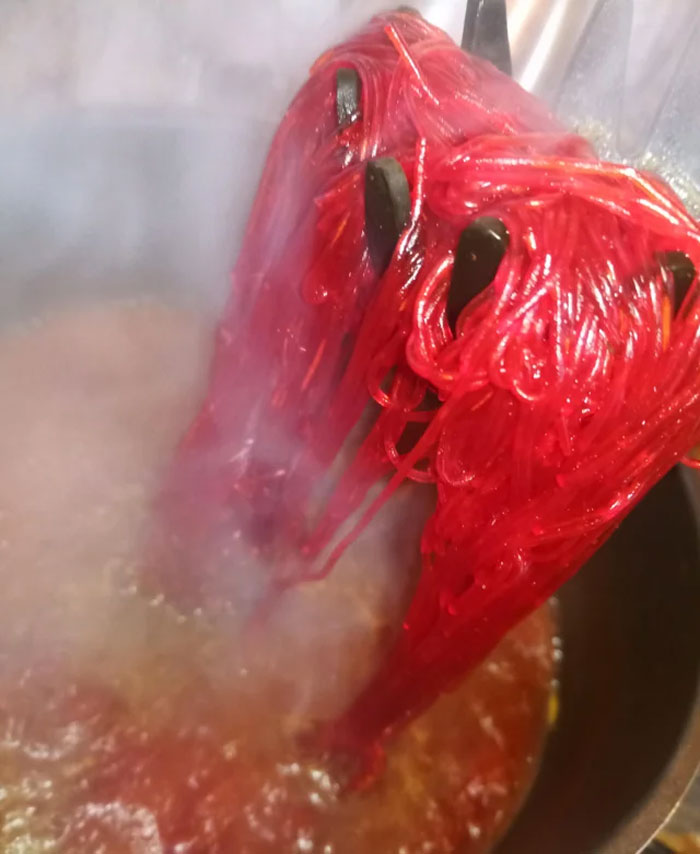 Just Learned The Hard Way That Curcuma + Hot Water + Rice Noodles = Satan's Pasta. I Shrieked