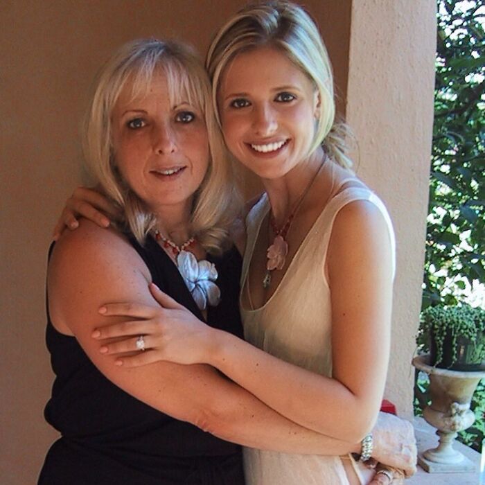 Sarah Michelle Gellar With Her Mother Rosellen Gellar