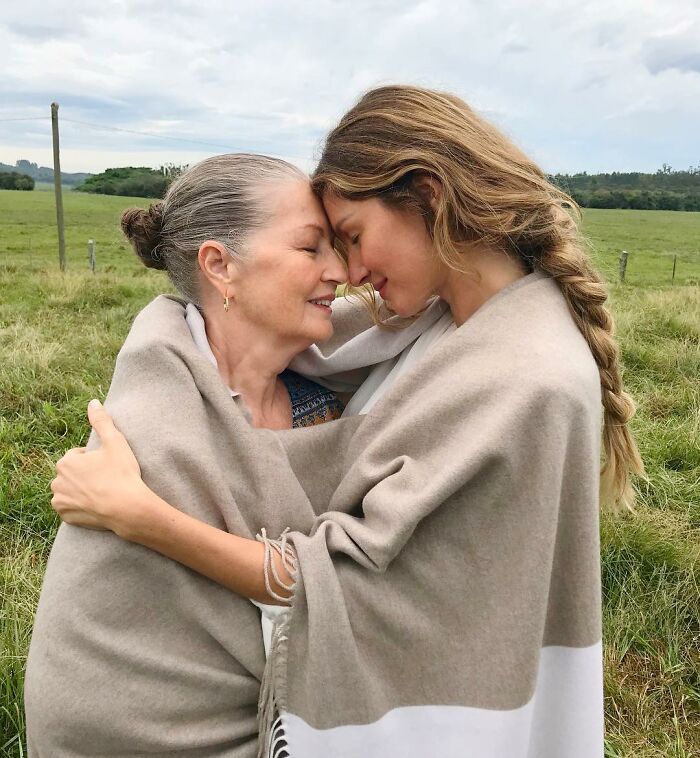 Gisele Bündchen And Her Mother Vania Nonnenmacher