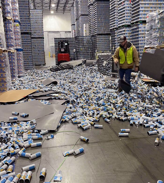 El chico nuevo del trabajo cometió un error