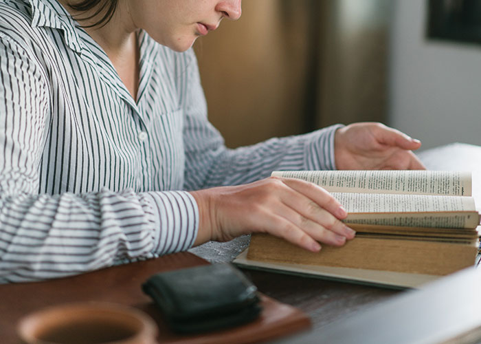 People Share 50 Random And Weird Facts That Make Others Think 'How The Hell Do You Know That?'