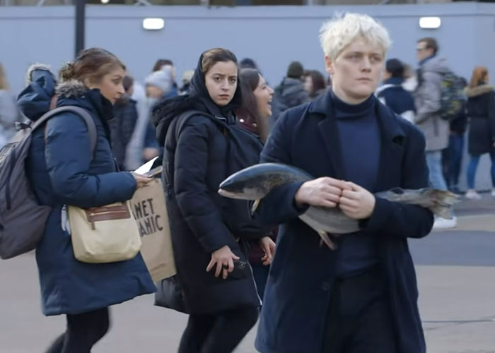 People Share 50 Random And Weird Facts That Make Others Think 'How The Hell Do You Know That?'