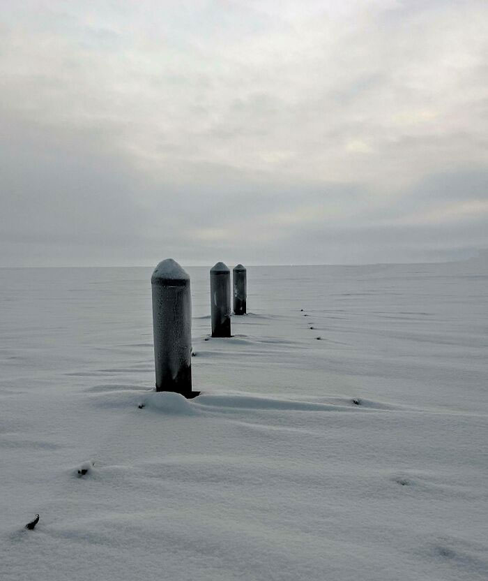 Un Muelle Que Llega Al Océano Ártico En Las Afueras De Utqiagvik, Alaska, Hoy Alrededor Del Mediodía 