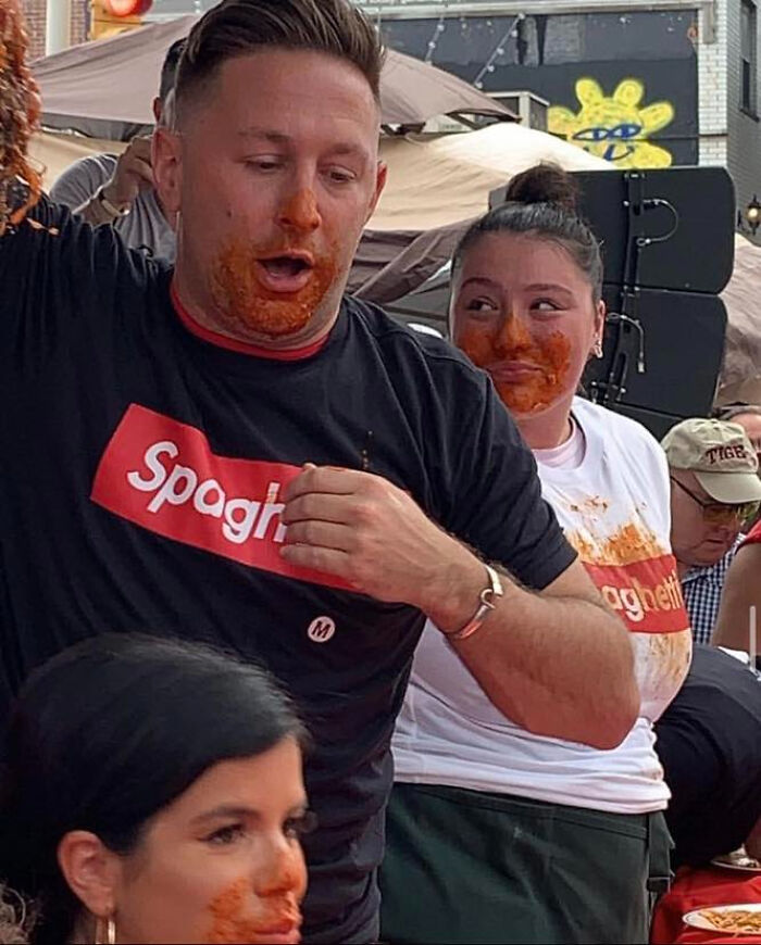 Funny-Humans-Doing-Human-Things-Pics