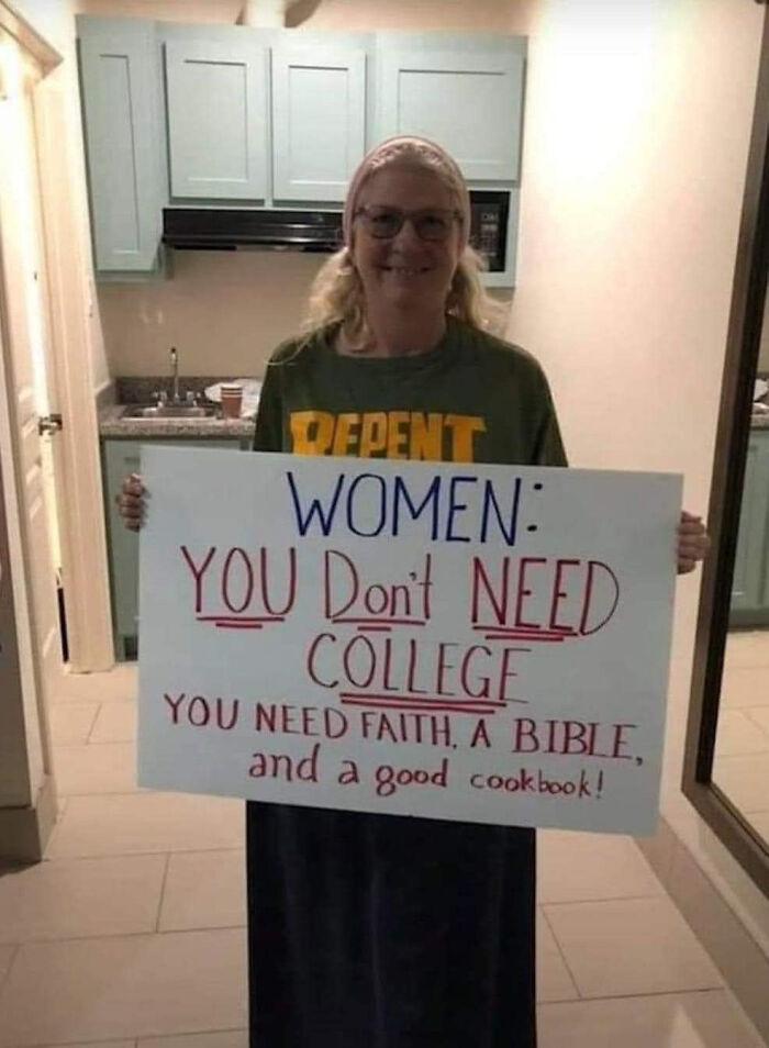 Funny-Humans-Doing-Human-Things-Pics