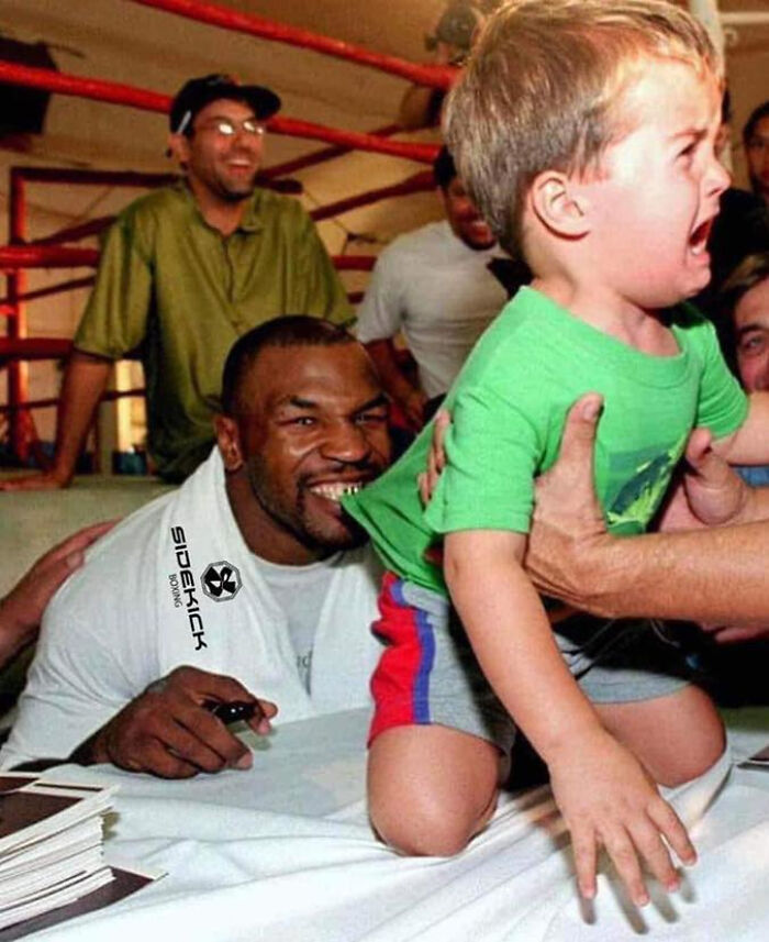 Funny-Humans-Doing-Human-Things-Pics