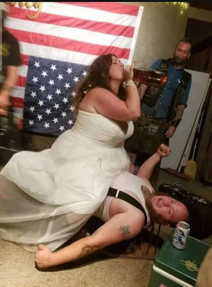 Funny-Humans-Doing-Human-Things-Pics