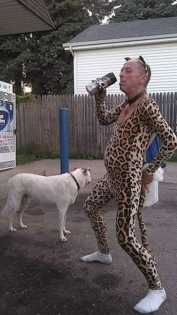 Funny-Humans-Doing-Human-Things-Pics