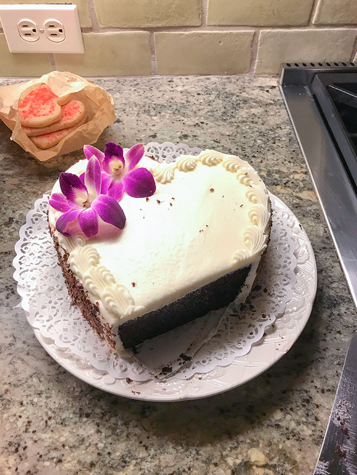 So We Bought This Cake For Valentine’s Day. My Dad Had To Be A Jerk And Cut It Like This... Let’s Just Say People Were Pretty Mad
