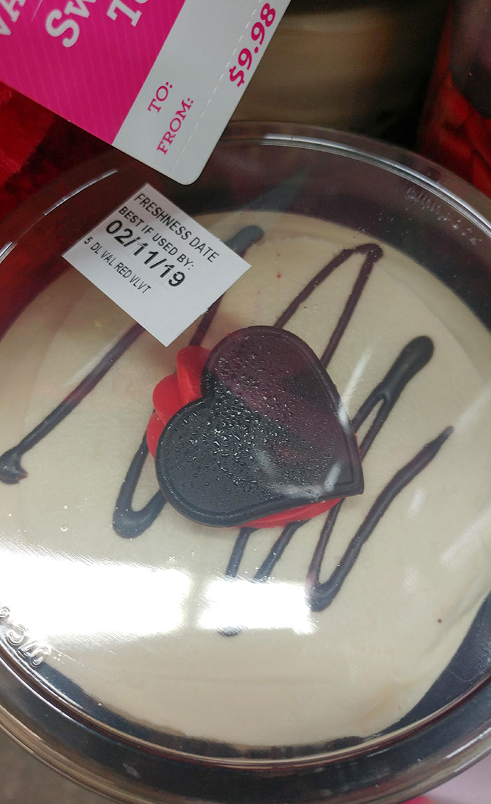 All The Valentine's Day Cakes Expire Before Valentine's Day