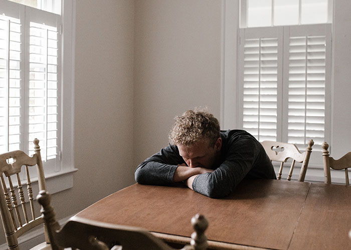 Guy Thinks His Girlfriend&rsquo;s &ldquo;Exception&rdquo; Celebrity Is A Joke, But Then She Actually Sleeps With Him