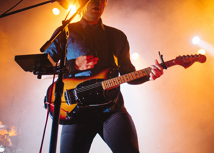 Guy Thinks His Girlfriend&rsquo;s &ldquo;Exception&rdquo; Celebrity Is A Joke, But Then She Actually Sleeps With Him