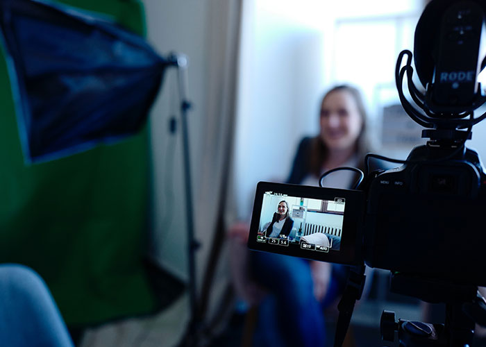 30 People Who've Kept Tabs On Their High School Crush Share How They Turned Out As An Adult