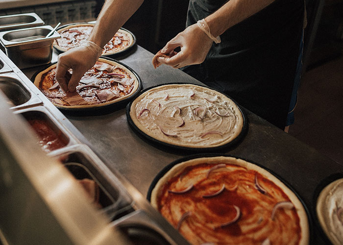 30 People Who've Kept Tabs On Their High School Crush Share How They Turned Out As An Adult