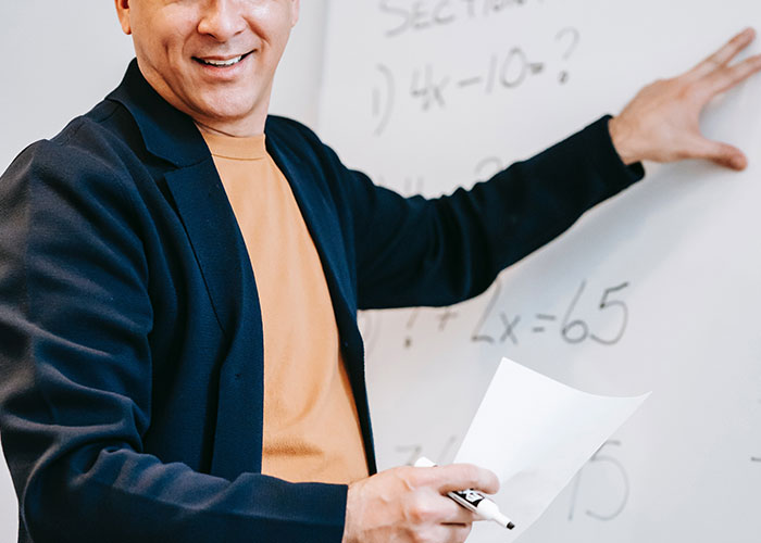 30 People Who've Kept Tabs On Their High School Crush Share How They Turned Out As An Adult