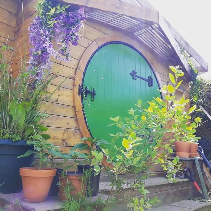 Home-For-Peculiar-Artists