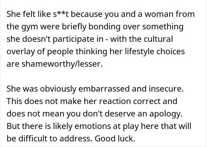 Wife Leaves Husband Stranded In A Train Station After He "Fat-Shames" Her But The Internet Sides With Him