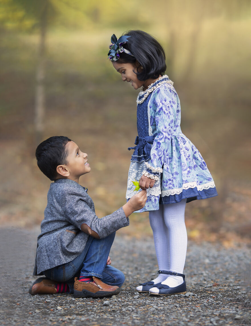 I Took Pictures Of Kids Dressed Up As Adults For A Photography Series "Growing Up Together"