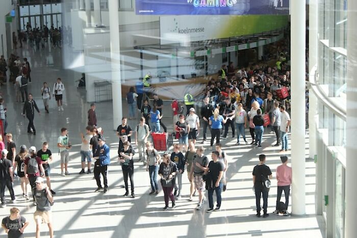 30 Times “Strange” Parents Did Things That Were So Absurd, They Got Shamed Online By Their Kids