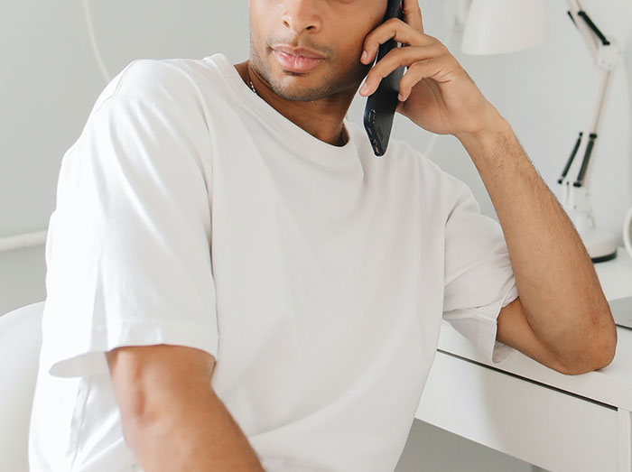 "40 Calls, No One Is Answering": Tired Of Being A Free Babysitter, Guy Drops Nephews At A Bar Where SIL Is, Accidentally Uncovers She's Cheating