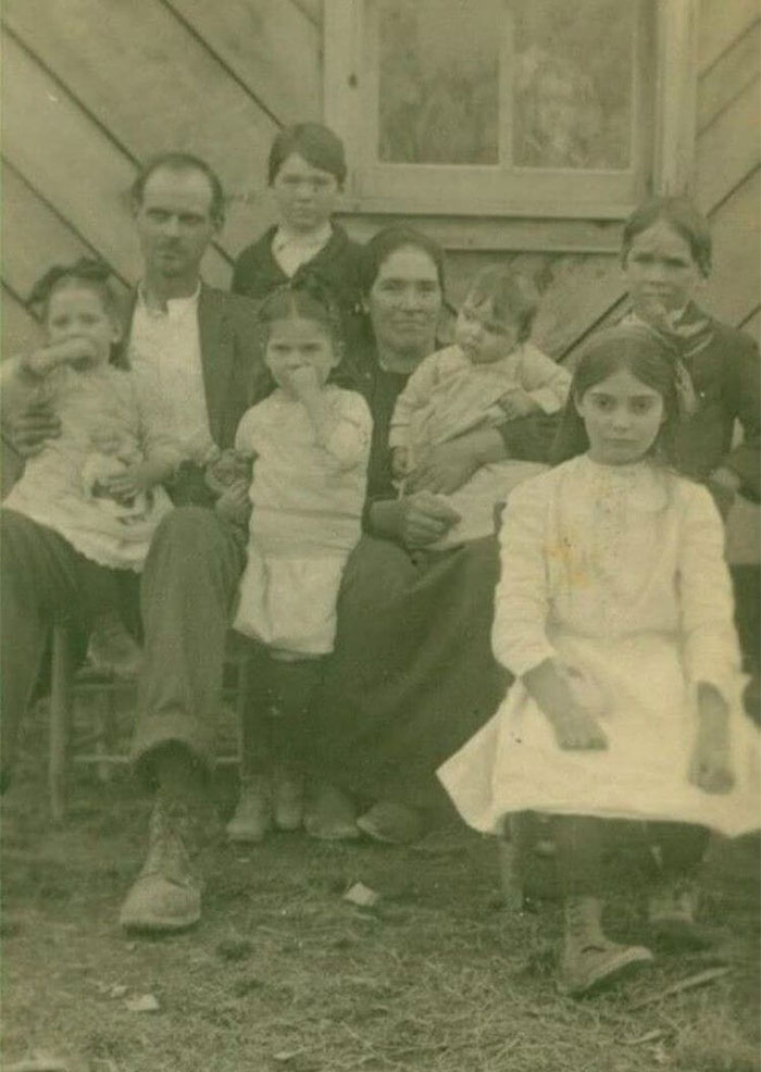 An Old Family Photo That My Dad Found... When You See It