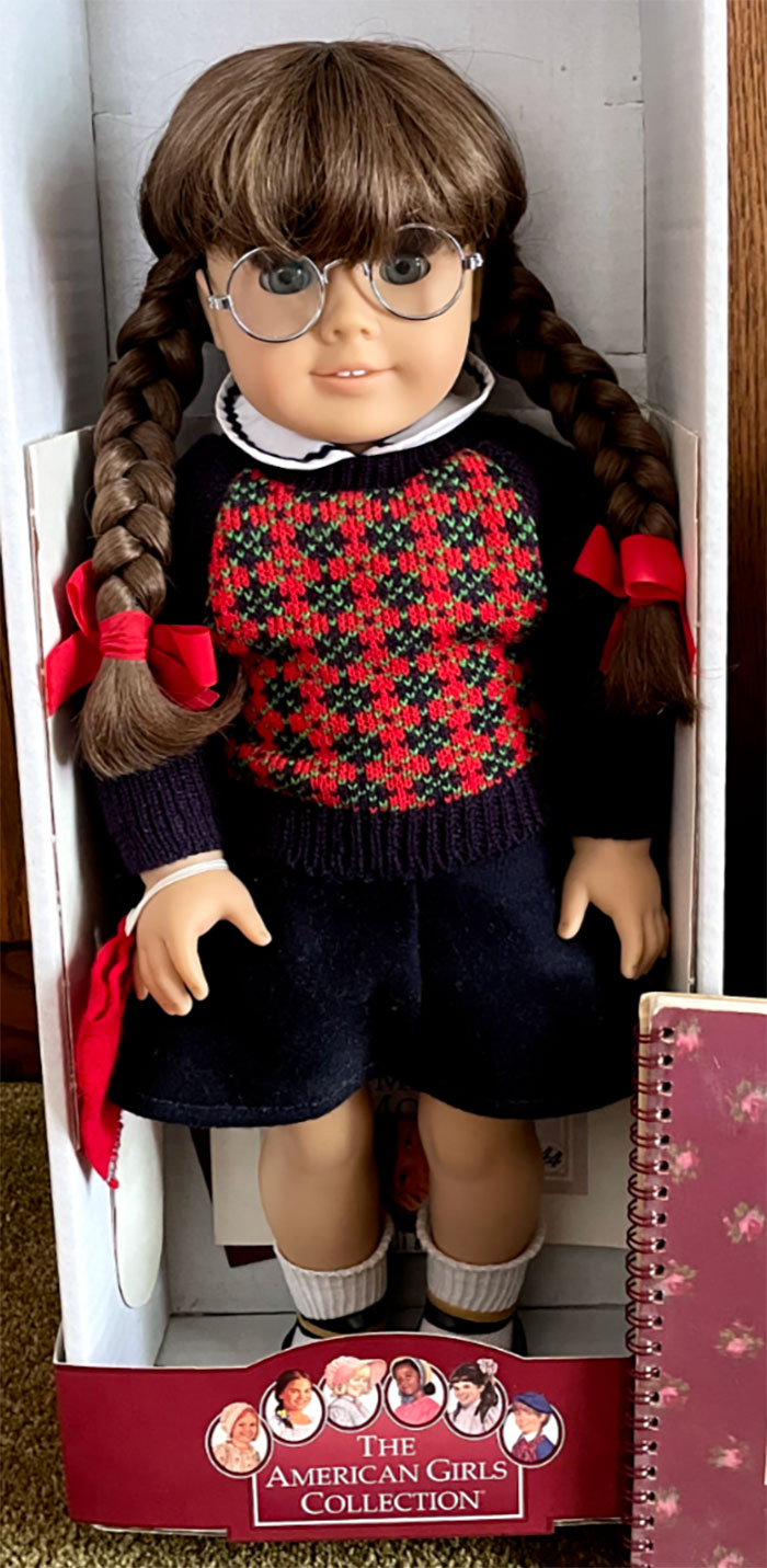 American Girl doll Molly Mcintire with cookbook from Pleasant Company in the box
