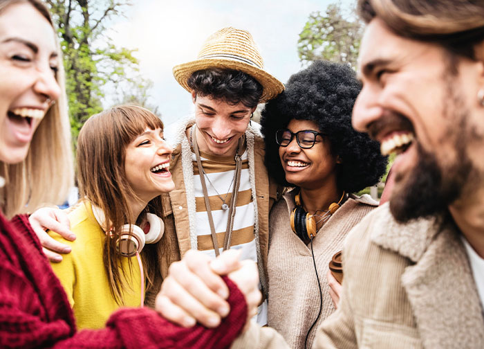 30 "Obvious Signs" To Identify An American In The Crowd, According To Non-Americans