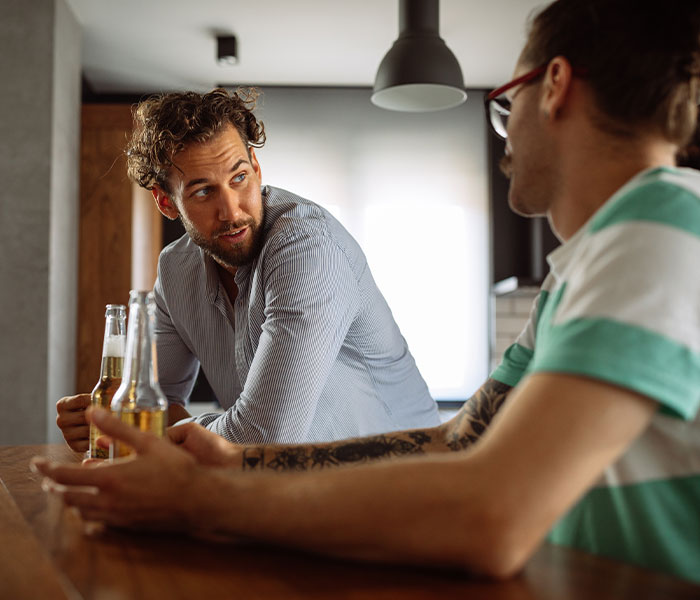 30 Ricos comparten lo peor de tener dinero y sus respuestas no te dejarán indiferente