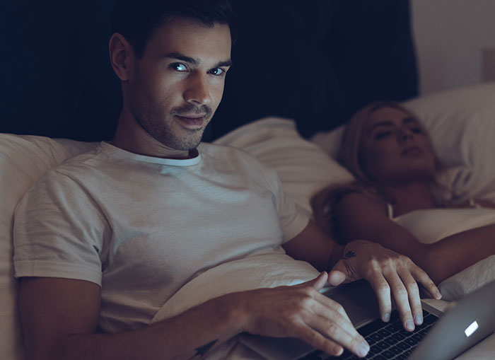 30 Ricos comparten lo peor de tener dinero y sus respuestas no te dejarán indiferente