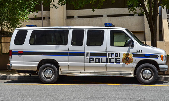 Someone Asked "What Is Something You Say To Scammers Instead Of Hanging Up?" And 50 People Gave The Best Responses