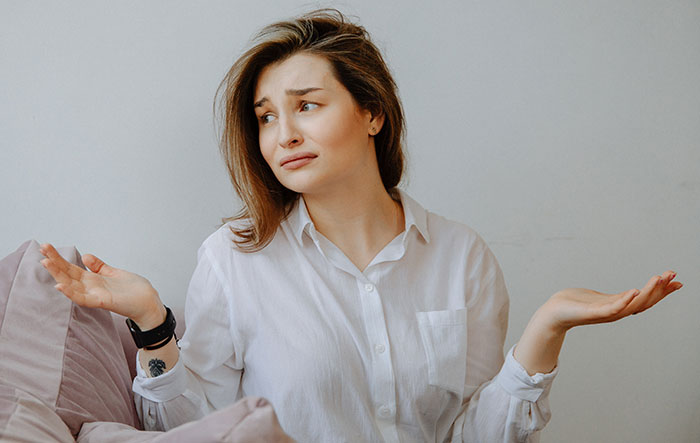 Someone Asked "What Is Something You Say To Scammers Instead Of Hanging Up?" And 50 People Gave The Best Responses